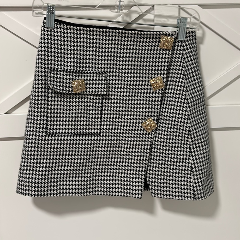 mini skirt